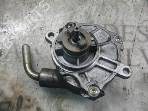 Used Vacuum pump MERCEDES-BENZ VITO Van (W638) [1997-2003]  3790626
