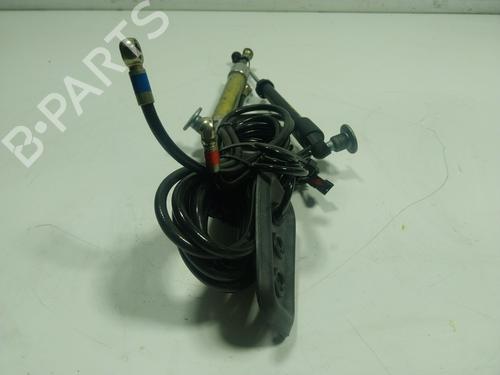 Used Tailgate lift support Tailgate lift support 18115419 18115419