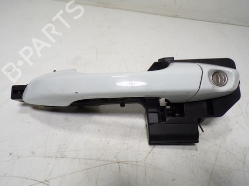 Used Front left exterior door handle KIA SPORTAGE IV (QL, QLE) [2015-2022]  11192608