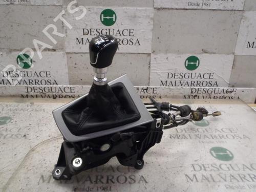Used Gear lever Gear lever FORD FOCUS III 1.6 TDCi (95 hp) 7410232 7410232