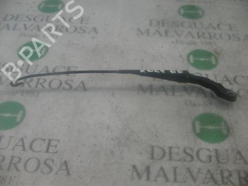 Used Front windshield wiper arm SUZUKI VITARA (ET, TA, TD) 1.6 (80 hp) 3773761