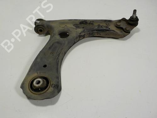Used Right front suspension arm SKODA RAPID (NH3, NK3, NK6) 1.6 TDI (105 hp) 13578949