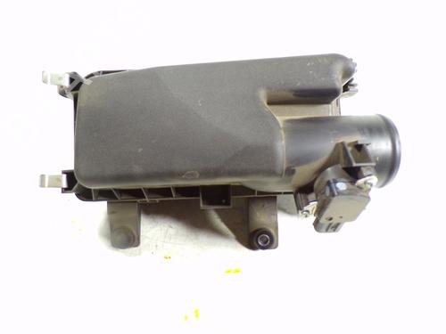 Used Air filter box TOYOTA YARIS (_P13_) 1.3 (NSP130_, NSP130) (99 hp) 14286084