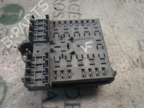 Used Fuse box Fuse box ALFA ROMEO 166 (936_) 2.4 JTD (936AXC00, 936AXD01) (175 hp) 4015611 4015611
