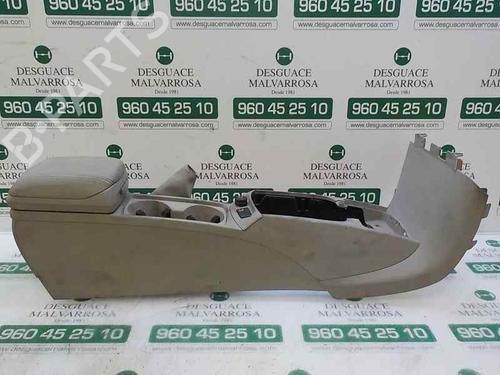 Armlene Armlene VOLVO V50 (545) 2.4 (170 hp) 7481088 7481088