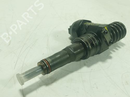 Injector VW TOUAREG (7LA, 7L6, 7L7) 2.5 R5 TDI (174 hp) 30742687
