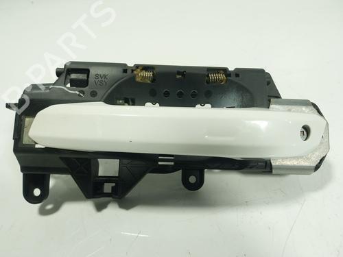 Venstre fortil udvendigt håndtag AUDI A4 B9 Avant (8W5, 8WD) 2.0 TDI (150 hp) 32132768