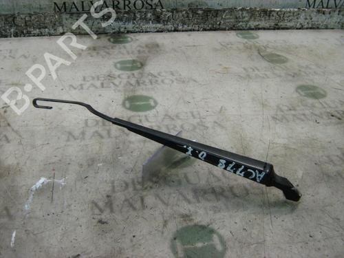 Used Front windshield wiper arm CITROËN XSARA Coupe (N0) 1.6 16V (109 hp) 3771187