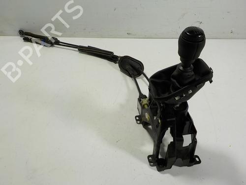 Used Gear lever Gear lever RENAULT CLIO V (B7_) 1.5 Blue dCi 85 (B7AG) (86 hp) 14931223 14931223