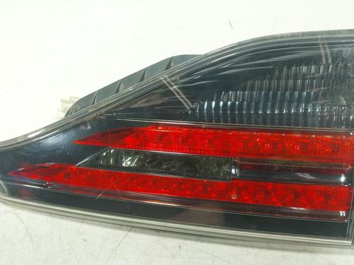 right-tailgate-light-lexus-ct-zwa10_-2010-32435081 main image