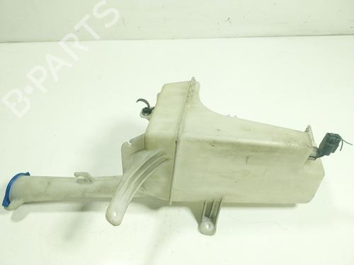 Used Windscreen washer tank KIA CARENS IV 1.7 CRDi (116 hp) 17185094