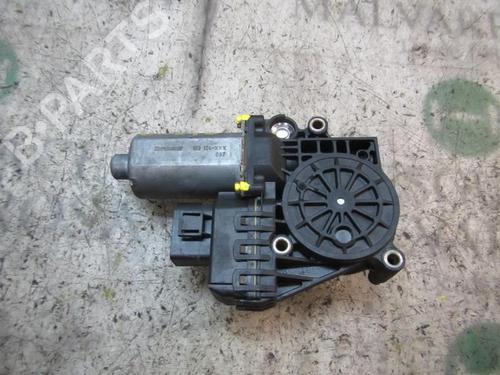 Used Right front window motor Right front window motor 3841841 3841841