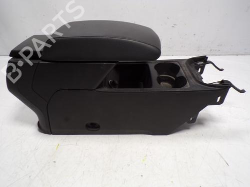 Used Armrest / Center console Armrest / Center console SEAT LEON (5F1) 1.6 TDI (90 hp) 8673652 8673652