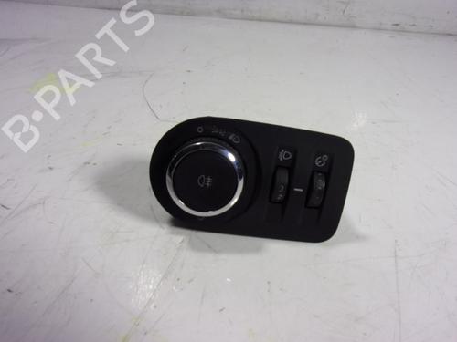 Used Headlight switch OPEL CORSA D (S07) 1.3 CDTI (L08, L68) (75 hp) 10539760