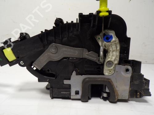 Høyre foran lås MERCEDES-BENZ C-CLASS (W205) C 200 d (205.007) | BP11947175C97