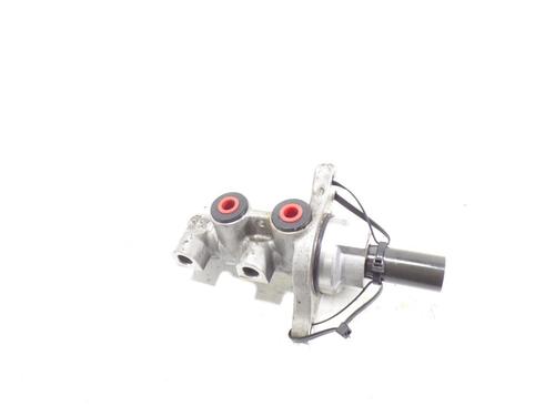 Used Brake master cylinder KIA SPORTAGE III (SL) 1.7 CRDi (116 hp) 9244371