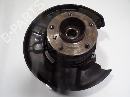 Used Left rear steering knuckle BMW 1 (E87) 118 d (143 hp) 13534173