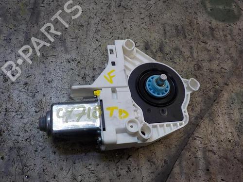 Used Right rear window motor Right rear window motor AUDI A1 Sportback (8XA, 8XF) 1.0 TFSI (95 hp) 4006766 4006766