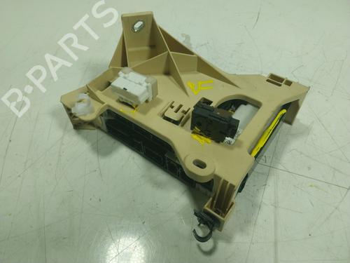 Used Fuse box Fuse box TOYOTA RAV 4 V (_A5_, _H5_) 2.5 Hybrid (AXAH52) (218 hp) 17804459 17804459