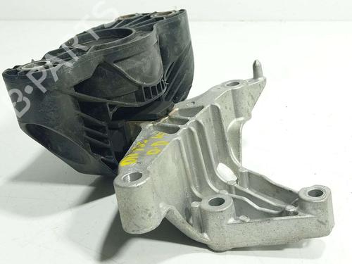 Used Engine mount Engine mount RENAULT ARKANA I (LCM_, LDN_) 1.3 TCe 140 (LDN0) (140 hp) 39697424 39697424