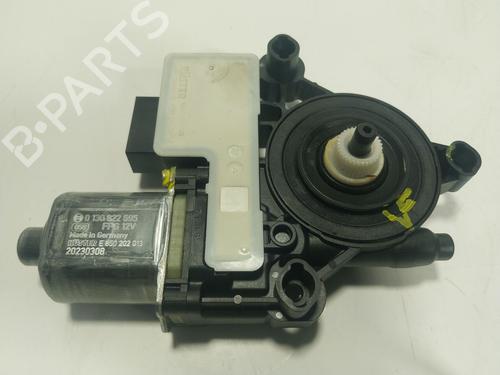 Rudehejsemotor bagstkærm venstre SEAT LEON Sportstourer (KL8, KLD) [2020-2025]  19480683