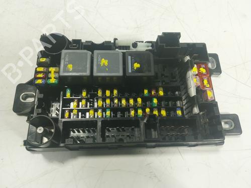 Used Fuse box Fuse box LAND ROVER RANGE ROVER EVOQUE (L551) 2.0 D180 MHEV 4x4 (180 hp) 17611030 17611030