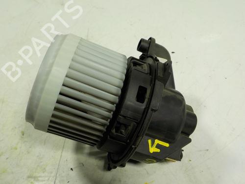 Used Heater blower motor Heater blower motor DACIA SANDERO II 1.5 dCi 75 / Blue dCi 75 (B8JW, B8M4, B8AH, B8M7, B8M6) (75 hp) 8184930 8184930