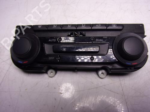 Used Climate control SEAT LEON (1P1) 1.6 TDI (105 hp) 15836193