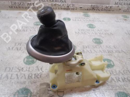 Used Gear lever HYUNDAI i20 I (PB, PBT) 1.2 (78 hp) 7410363
