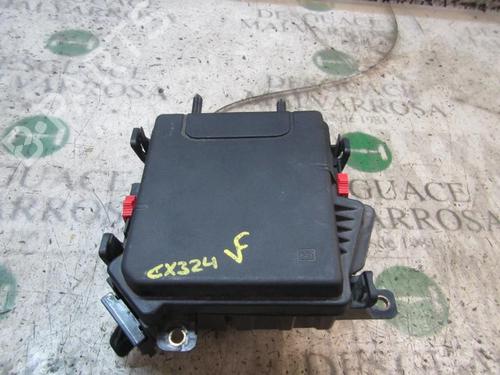 Sikringsdåse RENAULT MEGANE III Hatchback (BZ0/1_, B3_) 1.5 dCi (BZ09, BZ0D, BZ1W, BZ29, BZ14) (110 hp) 3841357