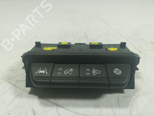 Used Switch Switch RENAULT ARKANA I (LCM_, LDN_) 1.6 E-TECH 145 (LDMU) (143 hp) 18163170 18163170