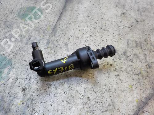 Used Clutch slave cylinder AUDI A1 Sportback (8XA, 8XF) 1.0 TFSI (95 hp) 14279374
