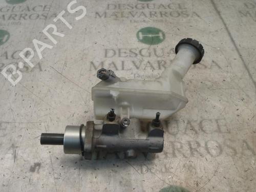 Used Brake master cylinder NISSAN MICRA III (K12) 1.2 16V (65 hp) 3810434