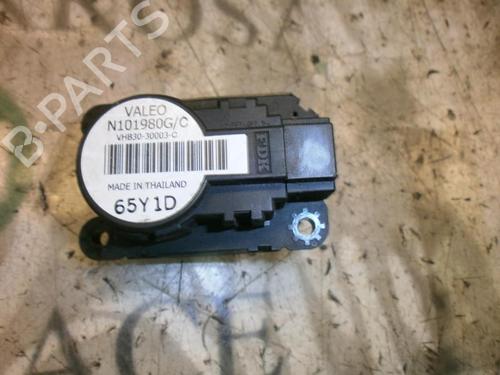 Used Electronic module RENAULT GRAND SCÉNIC II (JM0/1_) 1.5 dCi (JM1E) (106 hp) 9529857