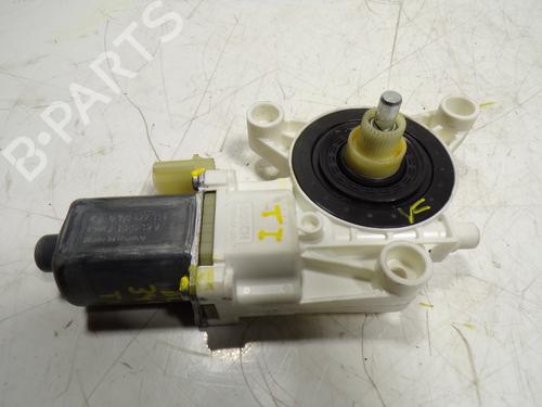 Used Left rear window motor Left rear window motor LANCIA VOYAGER MPV (404_) 2.8 CRD (RT, 53) (178 hp) 13621454 13621454