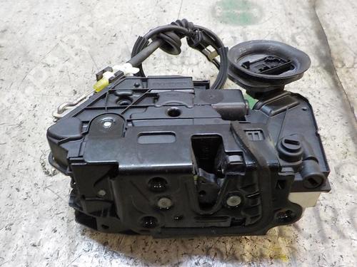 Used Rear right lock VW GOLF VI (5K1) 1.2 TSI (105 hp) 3856922