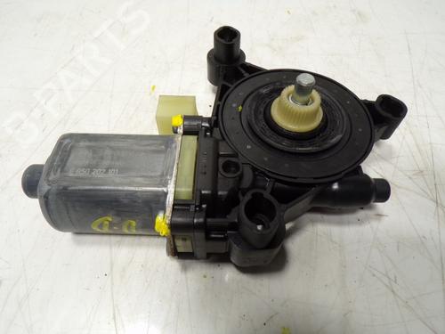 Used Right front window motor Right front window motor VW TIGUAN (AD1, AX1) 2.0 TDI (150 hp) 10623860 10623860