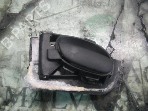 Used Front left interior door handle Front left interior door handle PEUGEOT 206 Hatchback (2A/C) 1.9 D (69 hp) 3760331 3760331