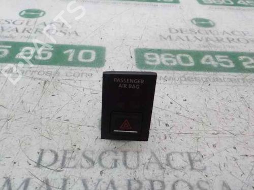 Used Warning switch Warning switch VW GOLF VII (5G1, BQ1, BE1, BE2) 1.6 TDI (110 hp) 4758867 4758867