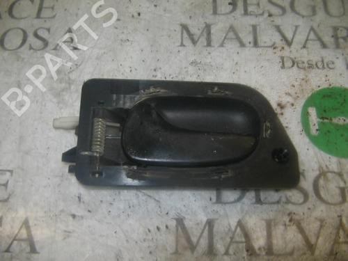 Used Front left interior door handle RENAULT LAGUNA I (B56_, 556_) 2.2 D (B56F/2) (83 hp) 3743942