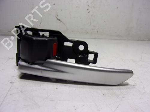 Used Front left interior door handle Front left interior door handle TOYOTA COROLLA Cross (ZVG1_, ZSG1_, MXGH1_, MXGA1_) 1.8 Hybrid (ZVG13) (140 hp) 15880717 15880717