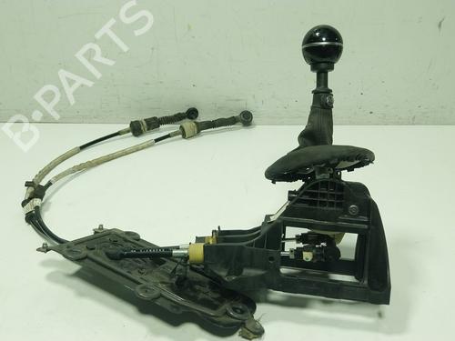 Used Gear lever Gear lever FIAT 500X (334_) 1.3 D Multijet (334AXH1A) (95 hp) 27921325 27921325
