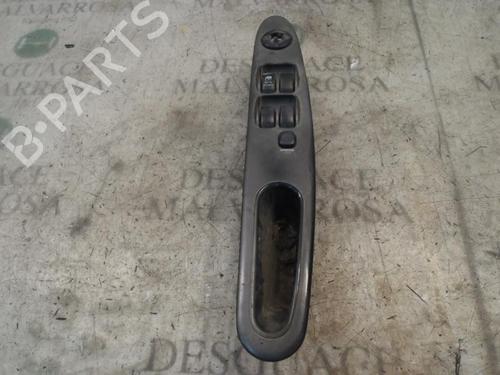 Used Left front window switch HYUNDAI ACCENT I (X-3) 1.5 i 12V (88 hp) 3813031