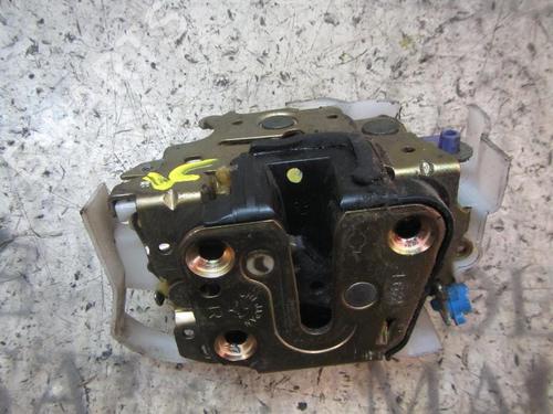 Used Front right lock NISSAN X-TRAIL I (T30) 2.2 DCi (114 hp) 3835586