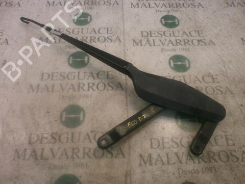 Used Front windshield wiper arm NISSAN ALMERA TINO (V10) [1998-2006]  3802533