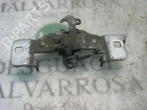 Used Hood lock CITROËN XSARA (N1) 1.9 TD (90 hp) 8772311