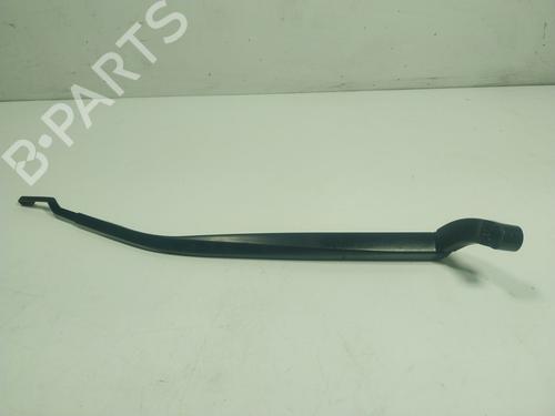 Used Front windshield wiper arm Front windshield wiper arm TOYOTA HIGHLANDER (GSU7_, AXUH7_, TXUA7_) 2.5 Hybrid AWD (AXUH78) (246 hp) 19539127 19539127