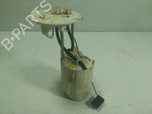 Used Fuel pump TOYOTA HILUX VIII Pickup (_N1_) 2.4 D 4WD (GUN125_, GUN125R) (150 hp) 16865925
