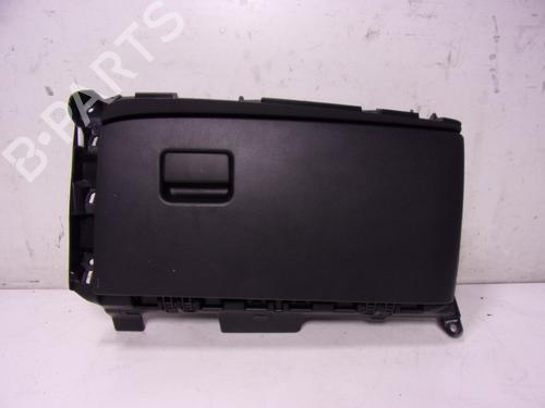 Used Glove box Glove box TOYOTA YARIS (_P21_, _PA1_, _PH1_) 1.5 Hybrid (MXPH11) (92 hp) 16831710 16831710
