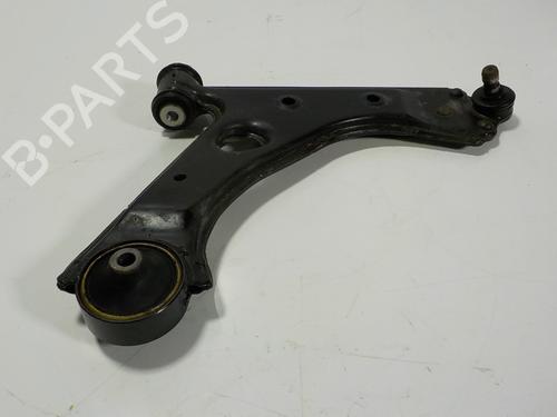 Used Right front suspension arm Right front suspension arm OPEL CORSA E (X15) 1.4 (08, 68) (90 hp) 13294635 13294635